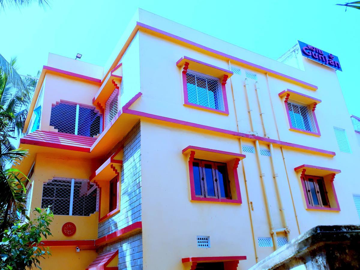 Hotel Gunjan Puri Exterior photo